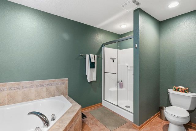 17940 W Jacobs Ridge COURT, New Berlin, WI 53146