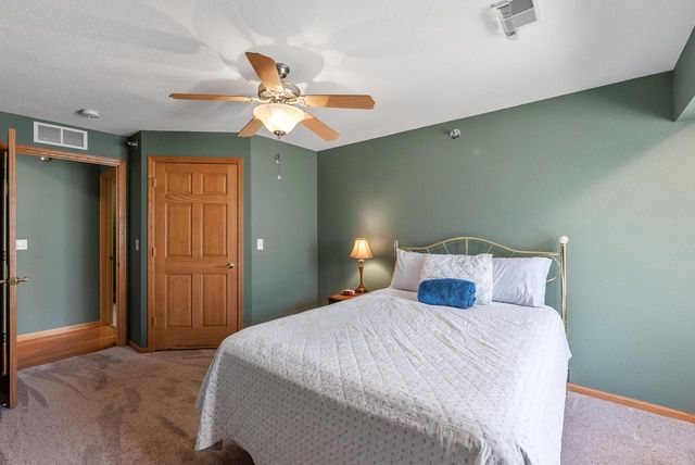 17940 W Jacobs Ridge COURT, New Berlin, WI 53146