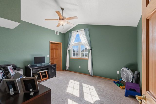 17940 W Jacobs Ridge COURT, New Berlin, WI 53146