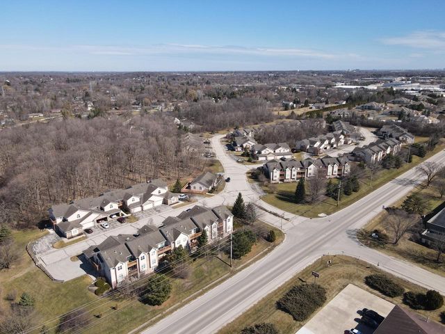 17940 W Jacobs Ridge COURT, New Berlin, WI 53146