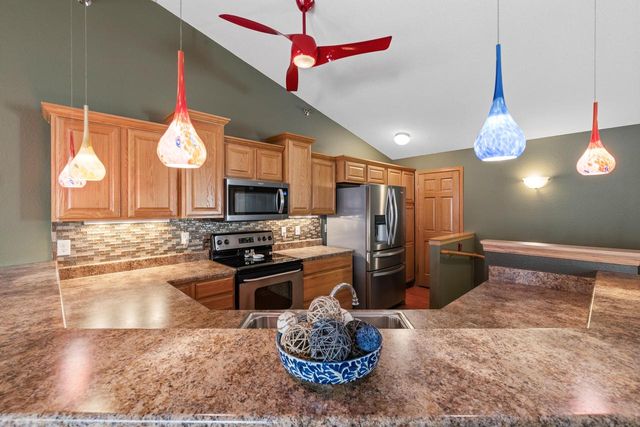 17940 W Jacobs Ridge COURT, New Berlin, WI 53146