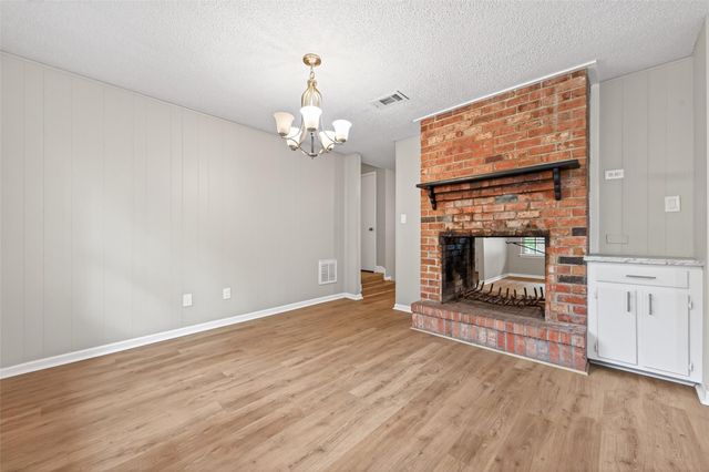 315 Hollywood Drive, Conroe, TX 77303