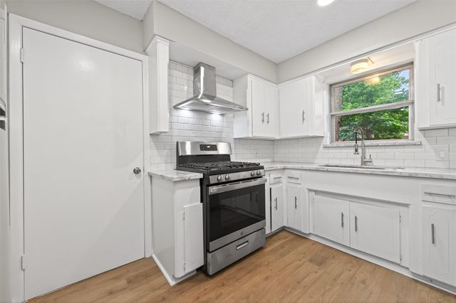 315 Hollywood Drive, Conroe, TX 77303