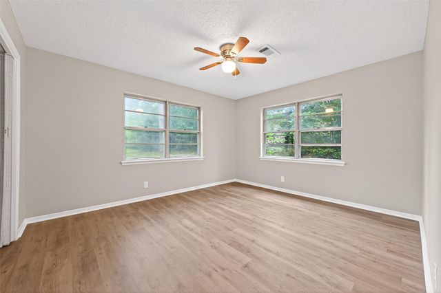 315 Hollywood Drive, Conroe, TX 77303