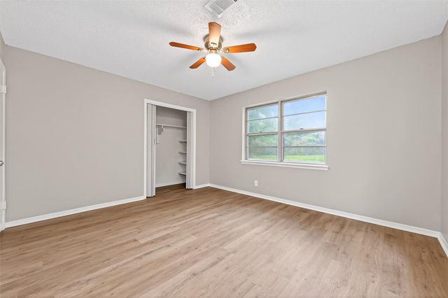 315 Hollywood Drive, Conroe, TX 77303