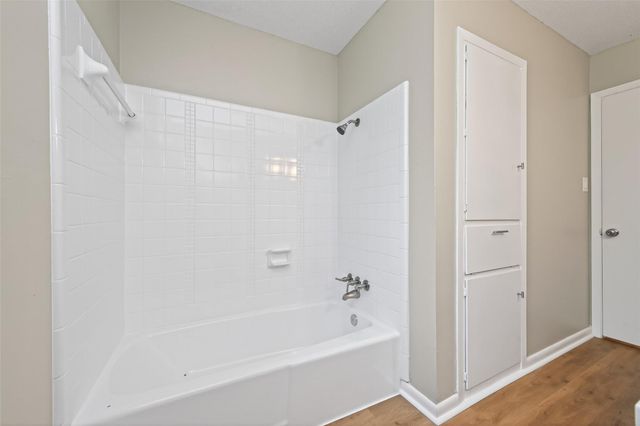 315 Hollywood Drive, Conroe, TX 77303