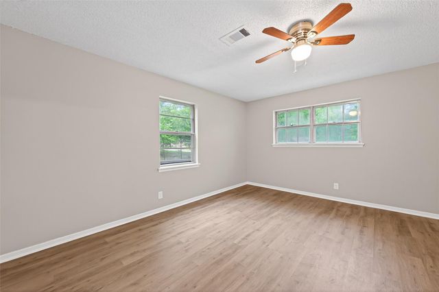 315 Hollywood Drive, Conroe, TX 77303