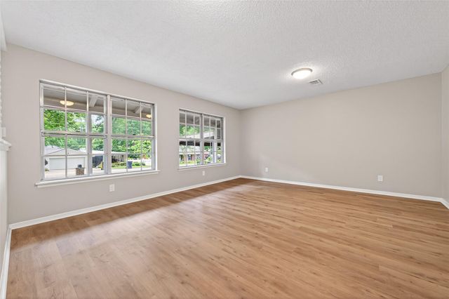 315 Hollywood Drive, Conroe, TX 77303