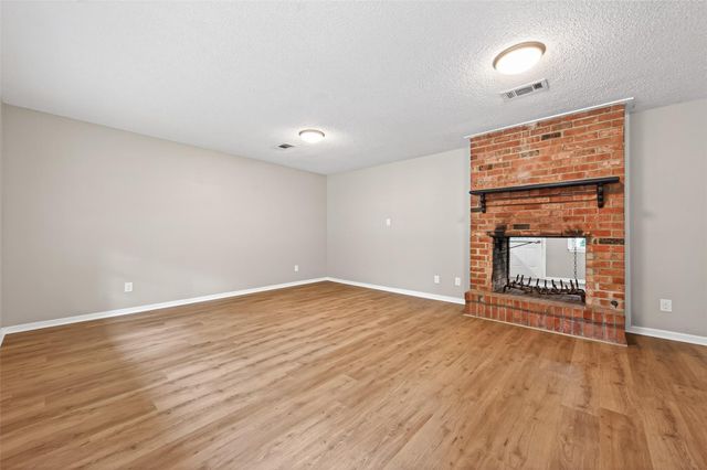 315 Hollywood Drive, Conroe, TX 77303