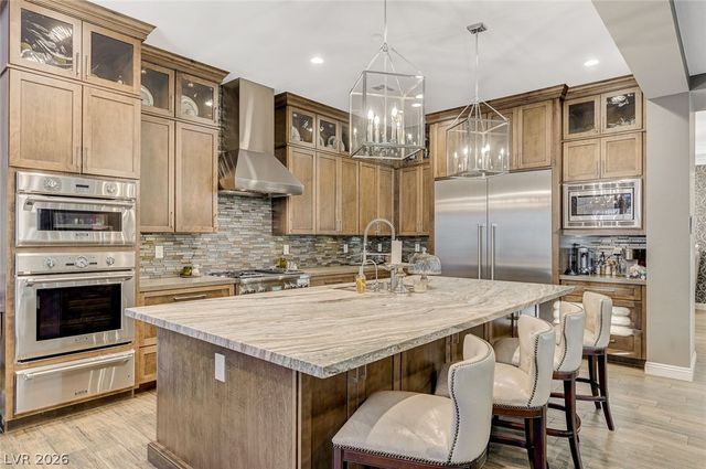 81 Navarra Canyon Court, Las Vegas, NV 89138