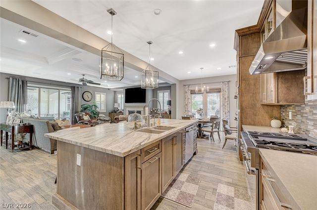 81 Navarra Canyon Court, Las Vegas, NV 89138