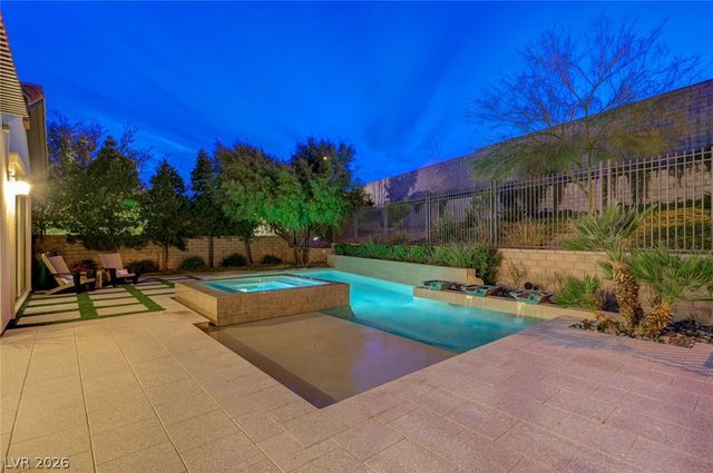 81 Navarra Canyon Court, Las Vegas, NV 89138