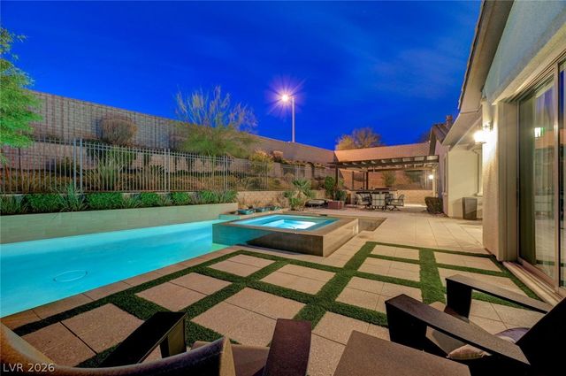 81 Navarra Canyon Court, Las Vegas, NV 89138