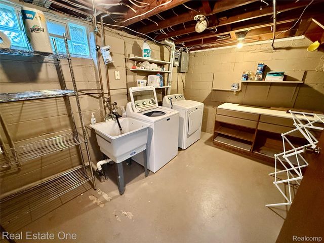 1040 Grove Avenue, Royal Oak, MI 48067