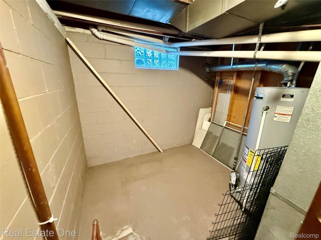 1040 Grove Avenue, Royal Oak, MI 48067