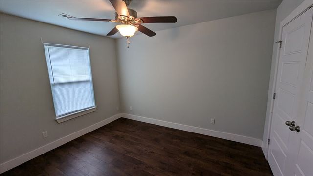 134 Erin Place B, Springdale, AR 72764