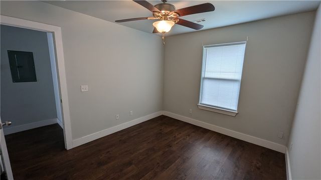 134 Erin Place B, Springdale, AR 72764