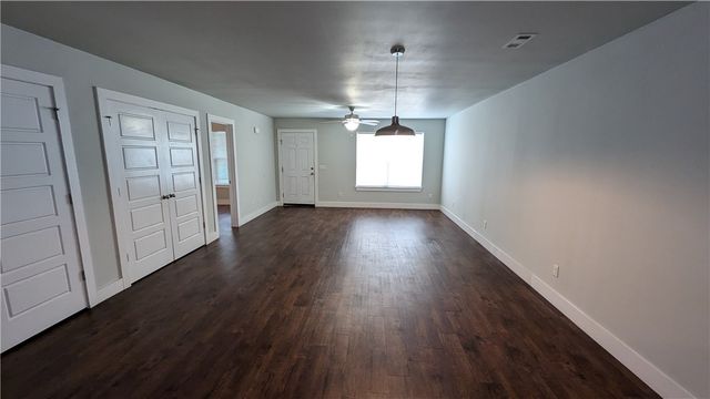 134 Erin Place B, Springdale, AR 72764