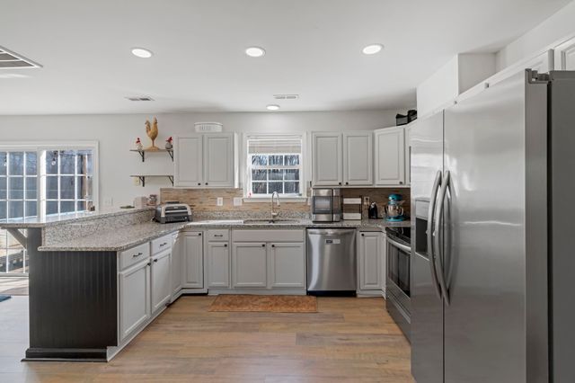 312 Red Fox Lane, Chesnee, SC 29323