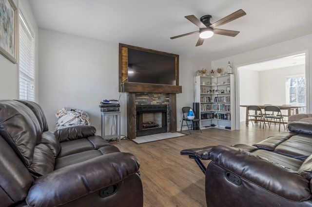 312 Red Fox Lane, Chesnee, SC 29323