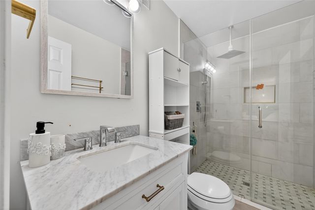 9400 Doliver Drive 12, Houston, TX 77063