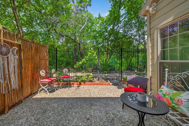 9400 Doliver Drive 12, Houston, TX 77063