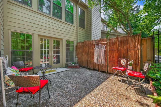 9400 Doliver Drive 12, Houston, TX 77063
