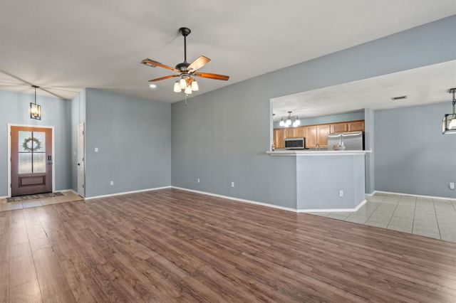 1503 Sherry DR, Taylor, TX 76574