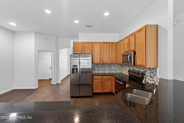 1943 S WAGES Way, Jacksonville, FL 32218