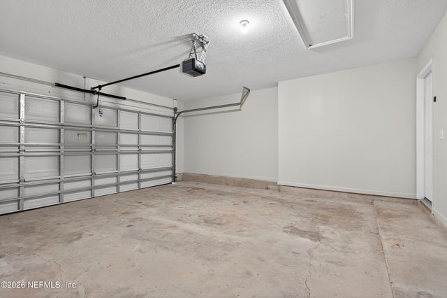 1943 S WAGES Way, Jacksonville, FL 32218