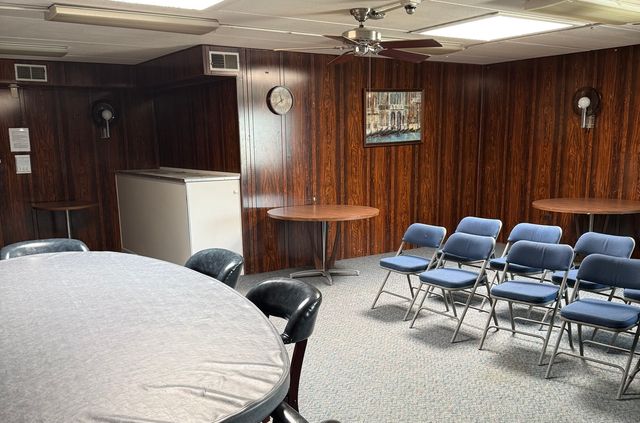 841 N York Street 109, Elmhurst, IL 60126