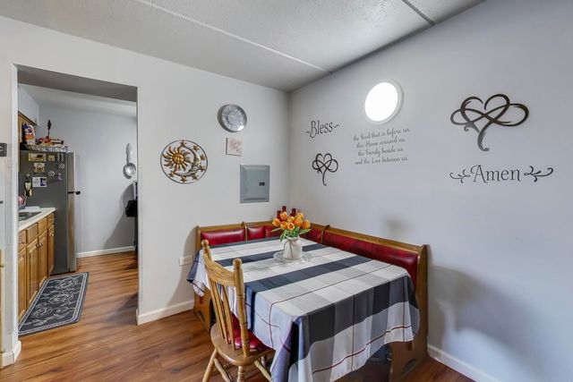 841 N York Street 109, Elmhurst, IL 60126