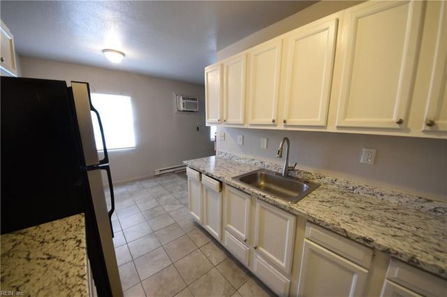 4670 Kincaid Ave Apt B, Norfolk, VA 23502