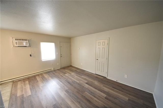 4670 Kincaid Ave Apt B, Norfolk, VA 23502