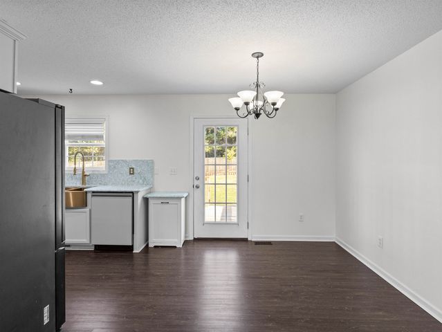 1013 Gibbs Rd, Wellford, SC 29385