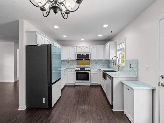 1013 Gibbs Rd, Wellford, SC 29385