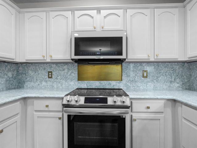 1013 Gibbs Rd, Wellford, SC 29385