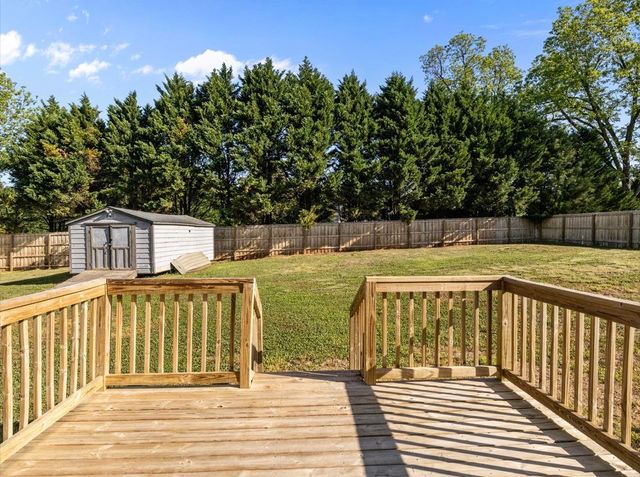 1013 Gibbs Rd, Wellford, SC 29385