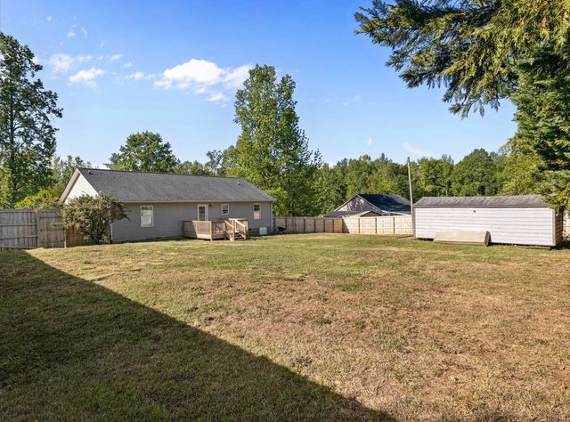 1013 Gibbs Rd, Wellford, SC 29385