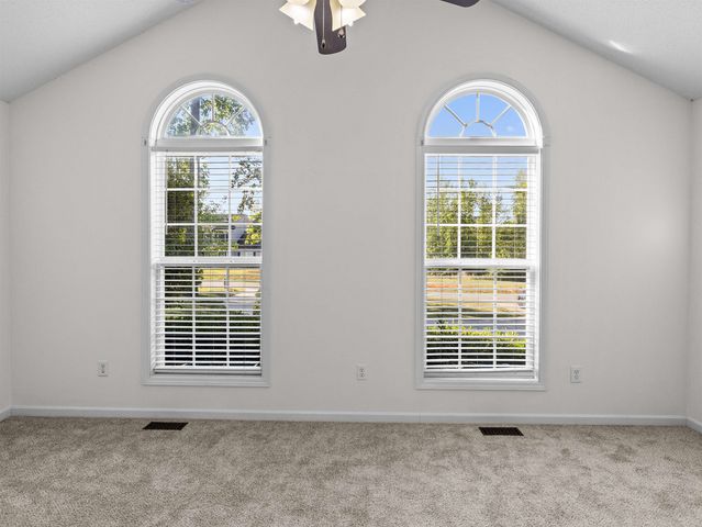 1013 Gibbs Rd, Wellford, SC 29385