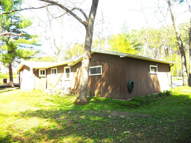 251 Indian Mound Street, Oxford, WI 53952