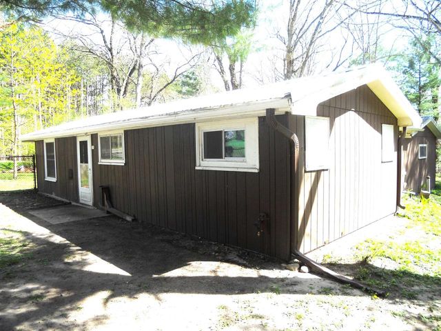251 Indian Mound Street, Oxford, WI 53952