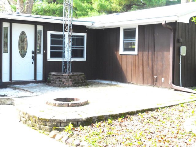 251 Indian Mound Street, Oxford, WI 53952