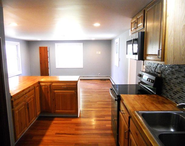 251 Indian Mound Street, Oxford, WI 53952