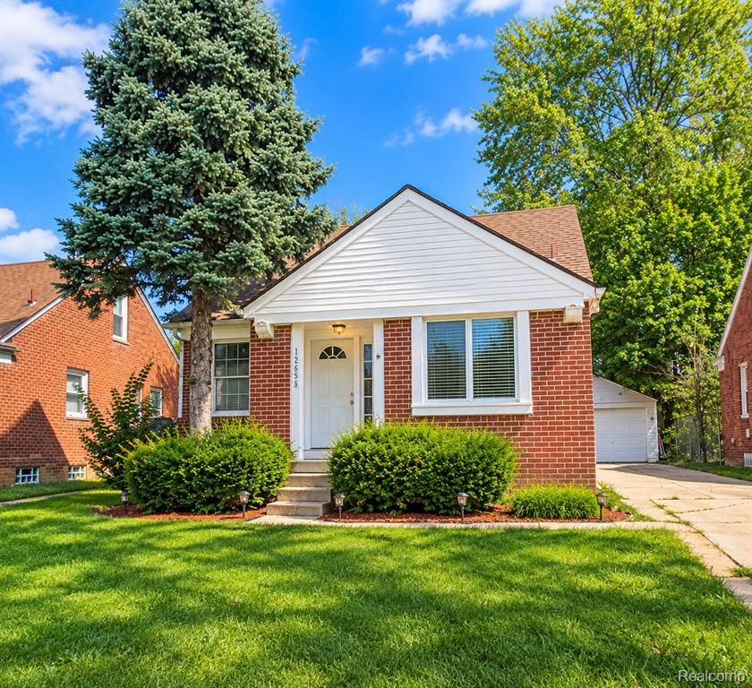 12658 Saint Marys Street, Detroit, MI 48227