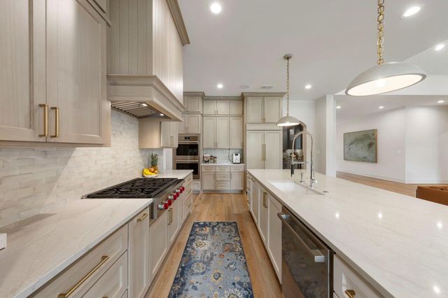 7 Gatewood Reserve Lane, The Woodlands, TX 77381