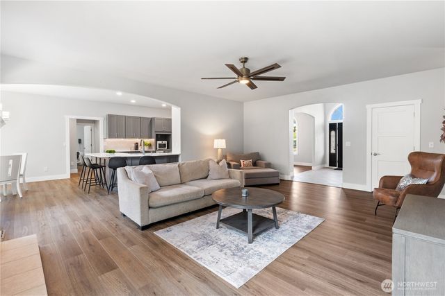 448 Island Green Way, Lynden, WA 98264