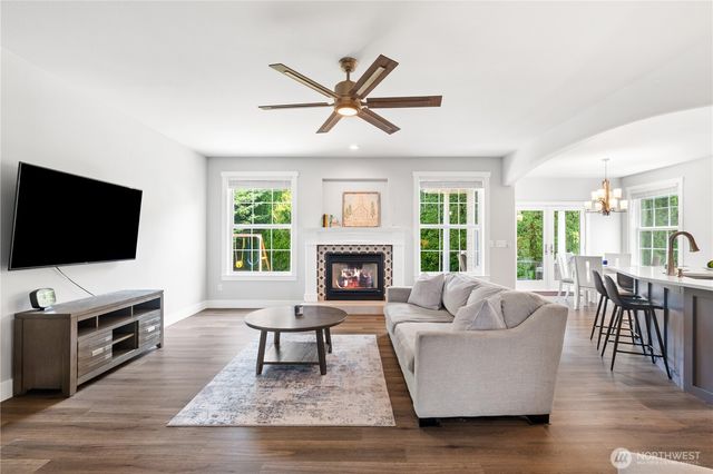 448 Island Green Way, Lynden, WA 98264