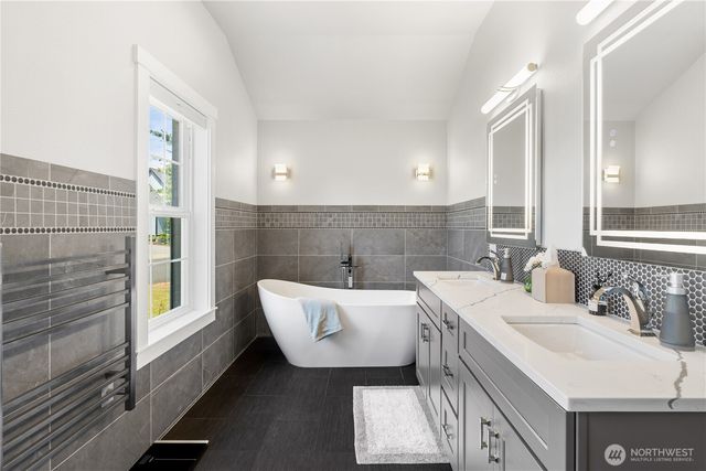448 Island Green Way, Lynden, WA 98264