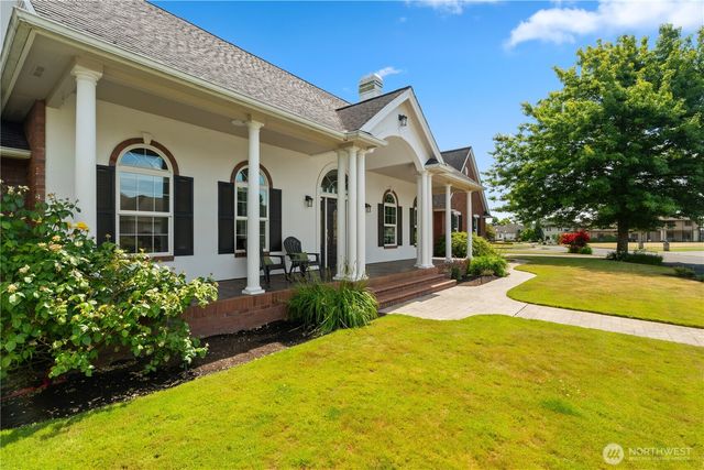 448 Island Green Way, Lynden, WA 98264